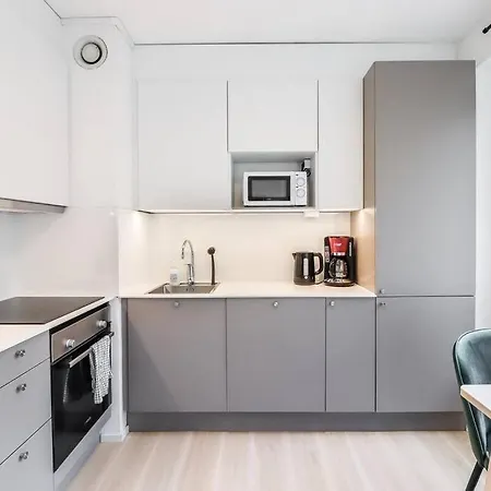 Daire Cosy Flat With Good Transport Connections And Free Parking Vantaa